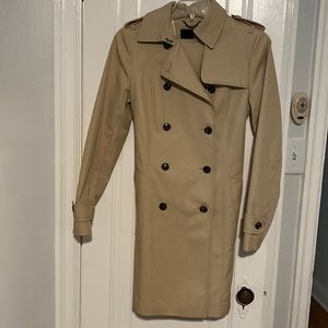 Banana Republic trench coat, size XS 🧥